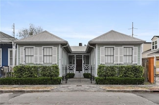 3820 Laurel St, New Orleans, LA 70115