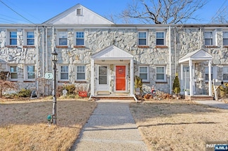 5 W End Place, Cranford, NJ 07016