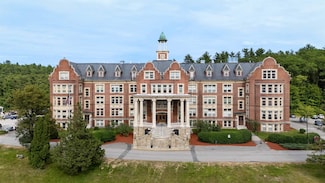 15 Mount St Mary's Way Unit 101, Hooksett, NH 03106