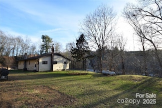 433 Deneen Rd, Burnsville, NC 28714