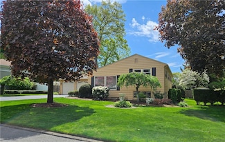 66 E Bel Air Rd, Cranston, RI 02920