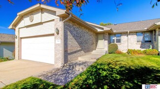 7840 Stonewall Ct, Lincoln, NE 68506