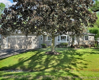 21784 Ruth St, Farmington Hills, MI 48336