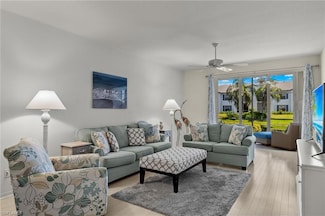 824 Tanbark Dr Unit 104, Naples, FL 34108