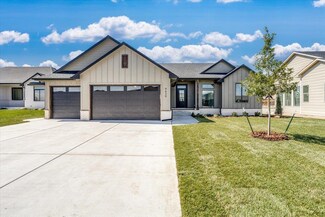 9639 W Wilkinson Ct, Maize, KS 67101