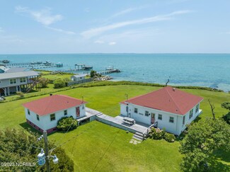 782 Island Rd, Harkers Island, NC 28531