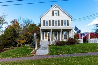 33 Washington St, Wiscasset, ME 04578