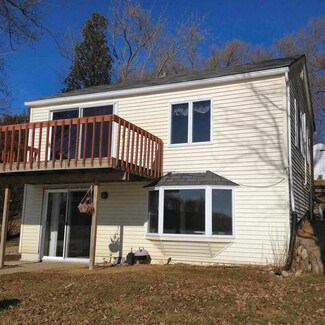 1775 Lane 280 Hamilton Lake, Hamilton, IN 46742