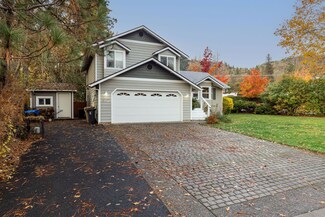100 NW Sinclair Dr, Grants Pass, OR 97526