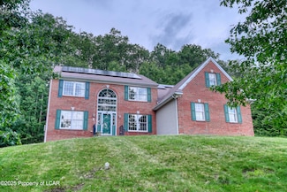 57 Teaberry Dr, Drums, PA 18222