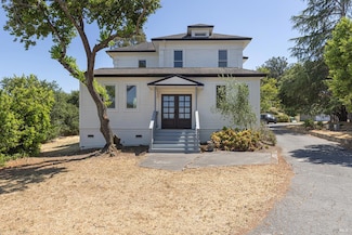 1525 Eastman Ln, Petaluma, CA 94952