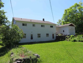 59 Smith Rd, Saint Johnsbury, VT 05819