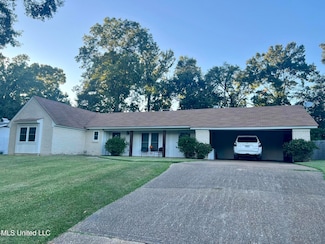 131 N Temple Rd, Natchez, MS 39120