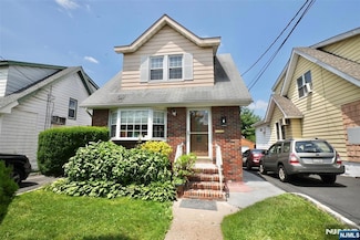 17 Garden Ave, Belleville, NJ 07109