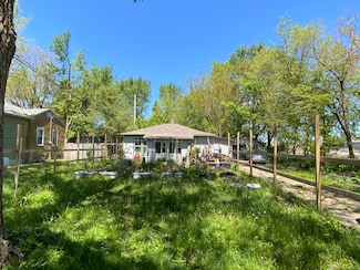 30 Howard Dr, Champaign, IL 61820