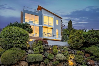 3033 26th Ave W, Seattle, WA 98199