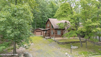 241 Lake Valley Dr, Hazleton, PA 18202