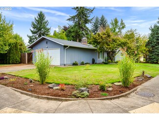 97 Lynnbrook Dr, Eugene, OR 97404