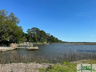 105 Newbridge Rd, Savannah, GA 31401