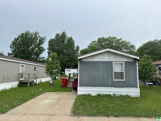 714 Allison St, Vermillion, SD 57069