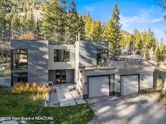 1400 N Fenn Dr, Wilson, WY 83014