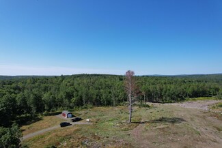 25 Monument Rd, Abbot, ME 04406