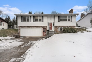 1817 Lake Michigan Dr NW, Grand Rapids, MI 49504