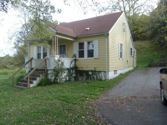 3076 Wilderness Rd, Ewing, TN 24248