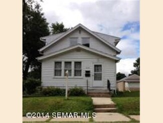 1010 10 1/2 St SE, Rochester, MN 55904