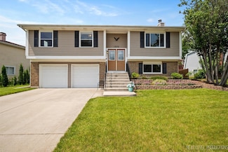 1035 Warwick Cir N, Hoffman Estates, IL 60169