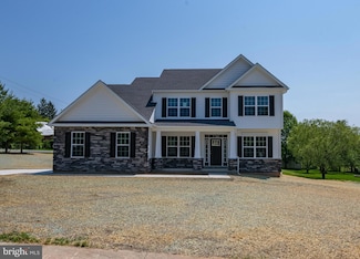 118 Orchard View Dr, Douglassville, PA 19518
