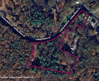 49 Falling Waters Dr, Palenville, NY 12463