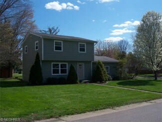 810 Kingwood Dr NE, Bolivar, OH 44612