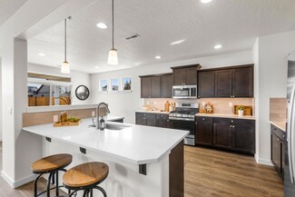 1512 NW Upas Place, Redmond, OR 97756