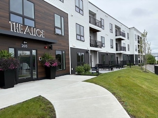 203 Lowell St Unit 113, Wilmington, MA 01887