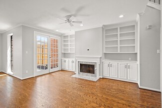 4132 Childress St, Houston, TX 77005