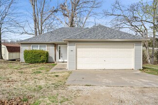 5004 Greenwood Dr, Merriam Woods Village, MO 65740
