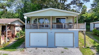 109 Canary Ln, Hayesville, NC 28904