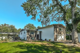 3579 S Bend Rd, Rockford, IL 61109