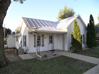 507 W Huntington St, North Webster, IN 46555