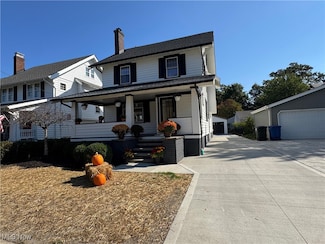 1085 Lakeland Ave, Lakewood, OH 44107