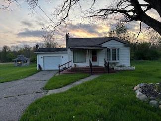 7335 Vassar Rd, Otisville, MI 48463
