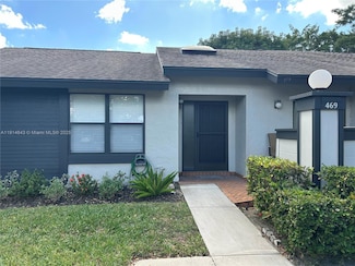 469 Long Bow Ct, Royal Palm Beach, FL 33411