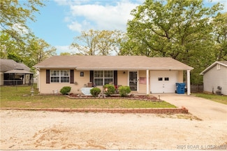 1497 Cherokee Rd, Lake Ozark, MO 65049