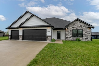 15070 Ada Dr, Hallsville, MO 65255