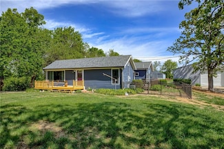13750 Woodend Rd, Bonner Springs, KS 66012