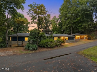 459 Judy Top Ln, Sevierville, TN 37876