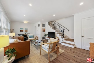 817 6th St Unit F, Santa Monica, CA 90403