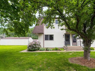 812 Kay Kourt, Neenah, WI 54956