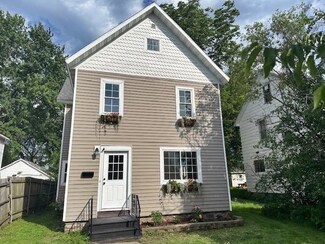 111 S Cherry Ave, Marshfield, WI 54449